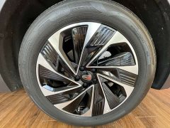 FAW Red Flag HS7 PHEV 2.0T PHEV AWD Flagship Comfort 6-Seater - ფოტო 15