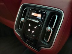 Aston Martin DBX 2023 3.0T Inline-Six - ფოტო 8