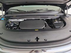 Li Auto L6 2024 Pro - ფოტო 10