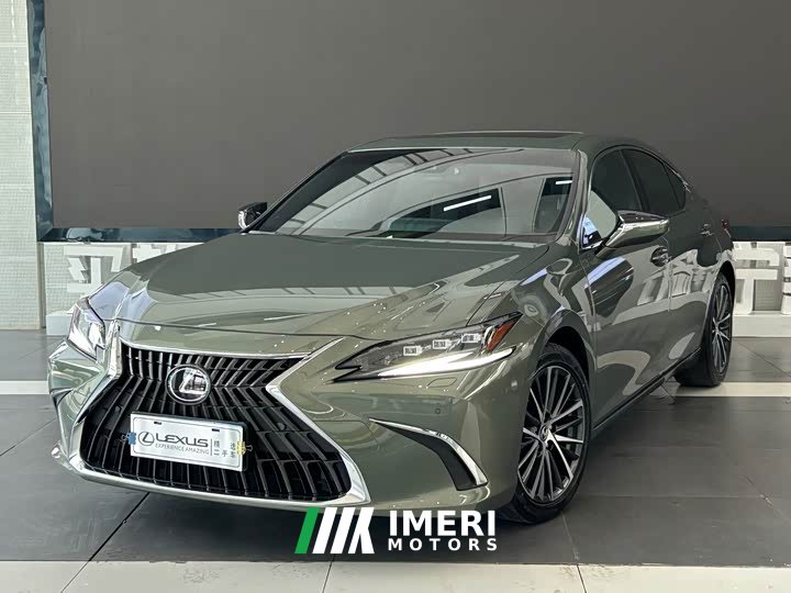 Lexus ES 2022 300h Premium Edition - ავტომობილი ჩინეთიდან