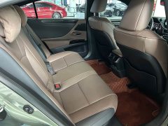 Lexus ES 2022 300h Premium Edition - ფოტო 10
