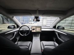 Tesla Model Y Rear-Wheel Drive - ფოტო 13