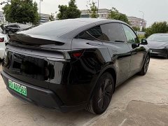 Tesla Model Y Rear-Wheel Drive - ფოტო 5