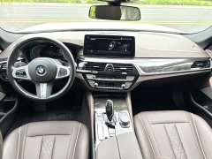 BMW 5 Series Facelift 525Li M Sport Package - ფოტო 6
