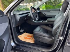Tesla Model Y Rear-Wheel Drive - ფოტო 5