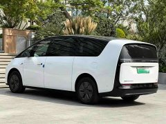 Li Auto MEGA Home Family Edition - ფოტო 6
