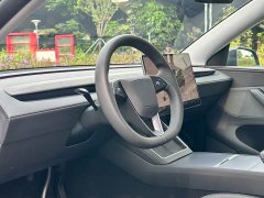 Tesla Model Y Rear-Wheel Drive - ფოტო 10