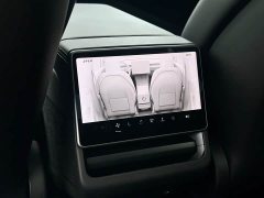 Tesla Model Y Rear-Wheel Drive - ფოტო 14