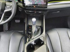SAIC MG i5 2021 Facelift 1.5L CVT Diamond Edition - ფოტო 16