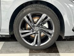 Volkswagen Golf 280TSI DSG R-Line 50th Anniversary Edition - ფოტო 10