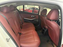 BMW 3 Series 320Li M Sport Package - ფოტო 16