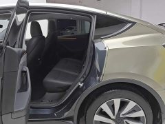 Tesla Model Y Long Range All-Wheel Drive - ფოტო 11