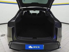 Tesla Model Y Long Range All-Wheel Drive - ფოტო 4