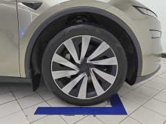 Tesla Model Y Long Range All-Wheel Drive - ფოტო 6
