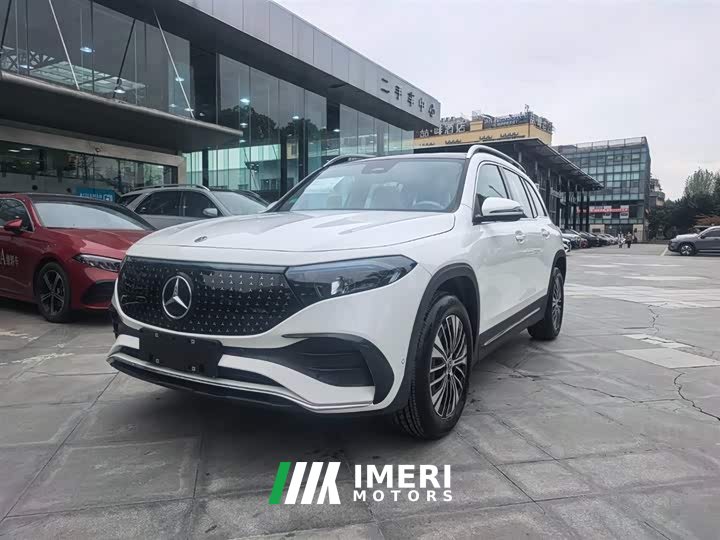 Mercedes-Benz EQB 260