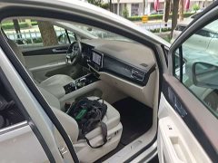 Volkswagen Viloran 380TSI Prestige - ფოტო 5