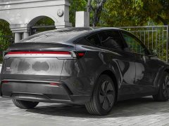 Tesla Model Y Rear-Wheel Drive - ფოტო 4