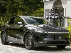 Tesla Model Y Rear-Wheel Drive - ფოტო 1