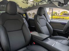 Tesla Model Y Rear-Wheel Drive - ფოტო 16