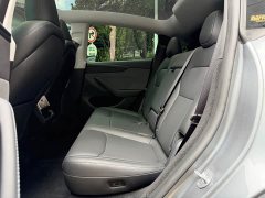 Tesla Model Y Rear-Wheel Drive - ფოტო 14