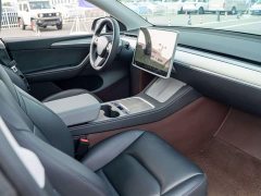 Tesla Model Y Rear-Wheel Drive - ფოტო 13