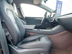 Tesla Model Y Rear-Wheel Drive - ფოტო 14