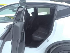 Tesla Model Y Rear-Wheel Drive - ფოტო 11