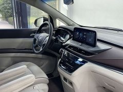Buick GL8 Land Business Class Comfort Edition - ფოტო 12