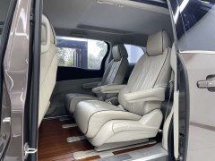 Buick GL8 Land Business Class Comfort Edition - ფოტო 18
