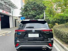 Toyota Crown Land Cruiser Crown Venza 2.5L HEV AWD Luxury - фото 7