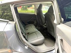 Tesla Model Y Rear-Wheel Drive - ფოტო 12