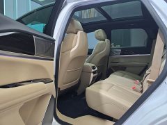 Cadillac XT5 2025 2.0T Luxury - ფოტო 9
