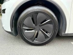 Tesla Model Y Rear-Wheel Drive - ფოტო 4
