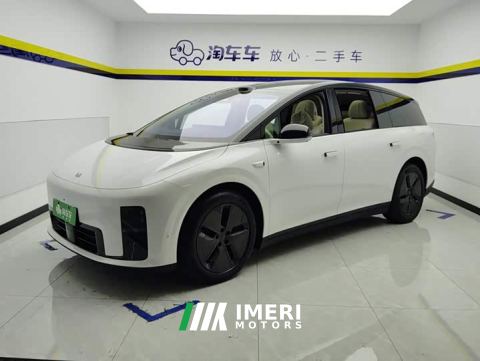 2025 Li Auto i8 Standard Edition
