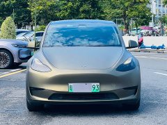 Tesla Model Y Rear-Wheel Drive - ფოტო 2