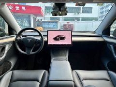 Tesla Model Y Rear-Wheel Drive - ფოტო 4