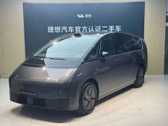 Li Auto Li Xiang MEGA Ultra - ფოტო 1