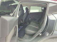 Tesla Model Y Rear-Wheel Drive - ფოტო 11