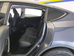Tesla Model Y Rear-Wheel Drive - ფოტო 11