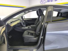 Tesla Model Y Rear-Wheel Drive - ფოტო 9
