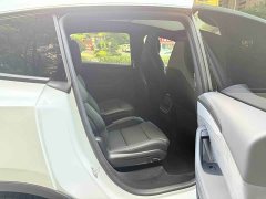 Tesla Model Y L 2025 Long Range All-Wheel Drive - ფოტო 13