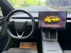 Tesla Model Y L 2025 Long Range All-Wheel Drive - ფოტო 17