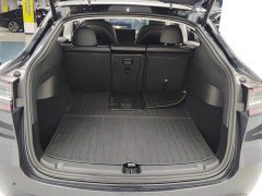 Tesla Model Y Rear-Wheel Drive - ფოტო 4