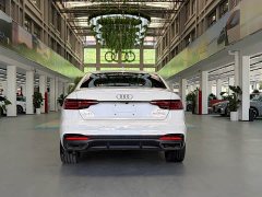 Audi A4L 40 TFSI Luxury Dynamic - ფოტო 4