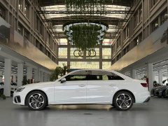 Audi A4L 2022 40 TFSI Fashion Dynamic - ფოტო 2
