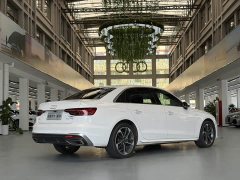 Audi A4L 2022 40 TFSI Fashion Dynamic - ფოტო 4
