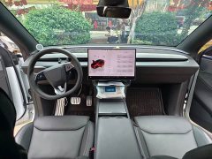 Tesla Model Y L Long Range All-Wheel Drive - ფოტო 10