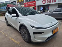 Tesla Model Y L Long Range All-Wheel Drive - ფოტო 3