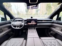 NIO ES8 2026 Seven-Seat Executive Luxury Edition - ფოტო 14