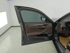 BMW 5 Series Facelift 525Li Luxury Package - ფოტო 7